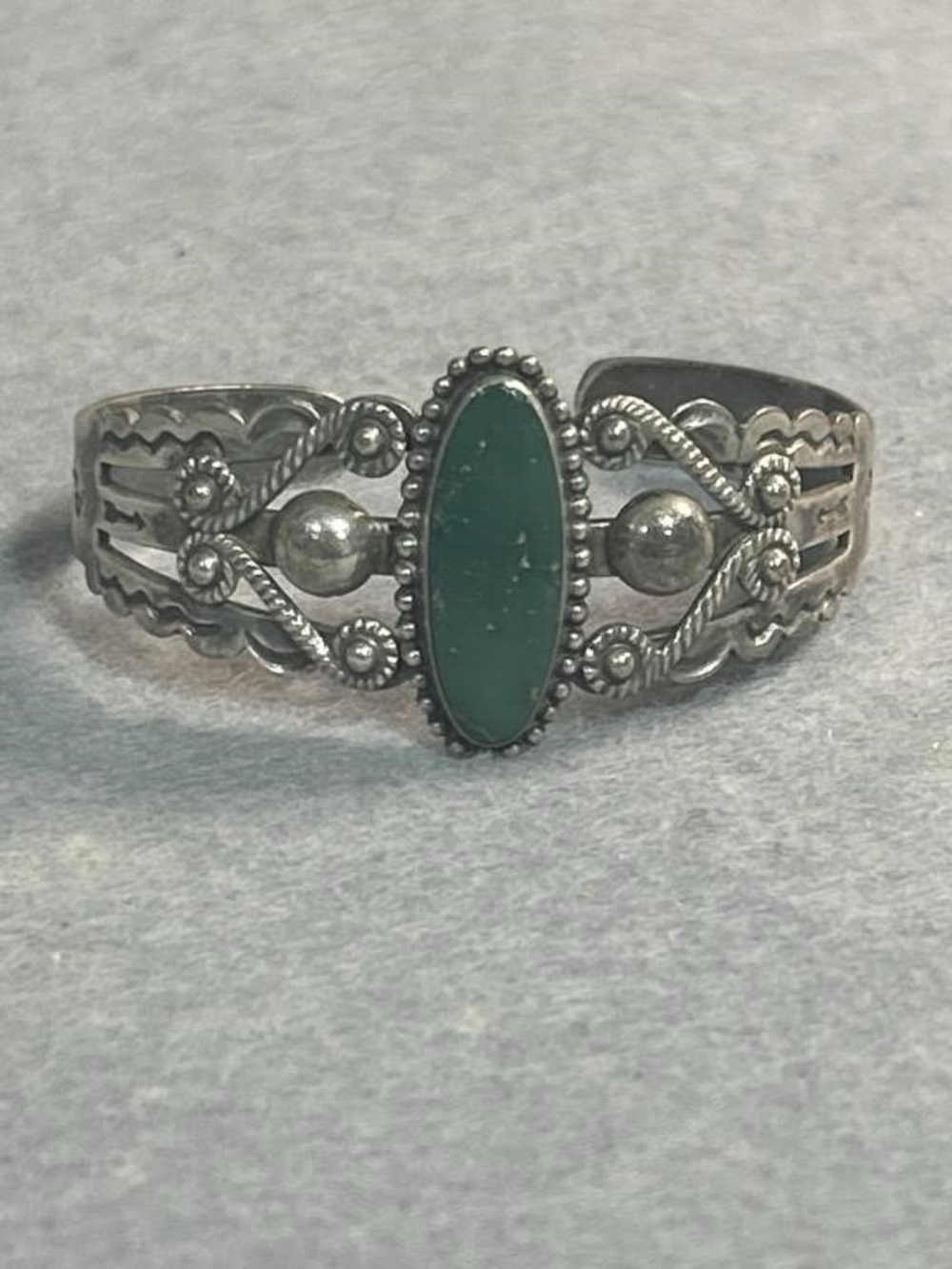 Vintage Navajo-Style 925 Sterling Silver Green Turquoise Cuff Bracelet